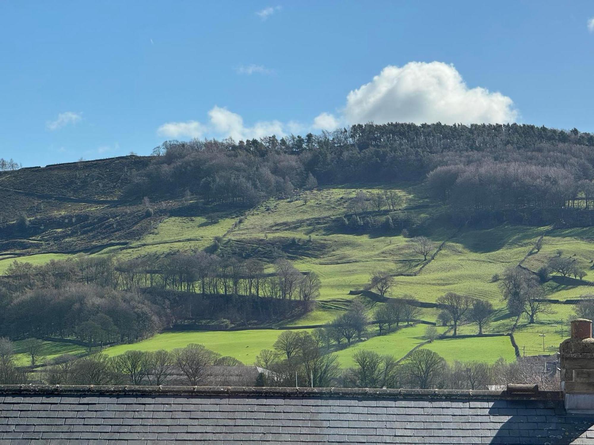 In Crosshills - North Yorkshire - Self Check In - * Kildwick